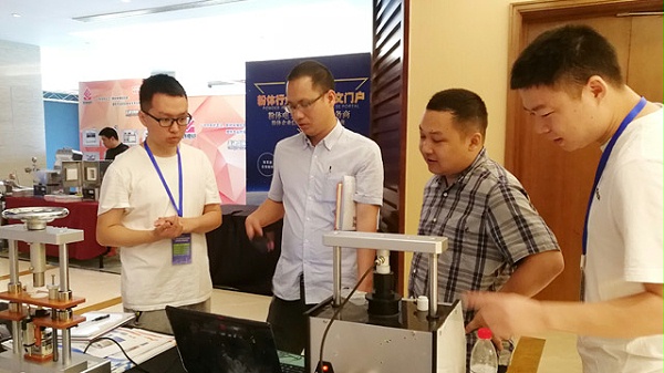 晶格亮相第二届低碳纳米材料制备及应用技术高峰论坛