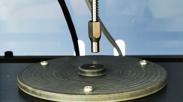 ‌四探针电阻率方阻测试仪的结构组成及原理